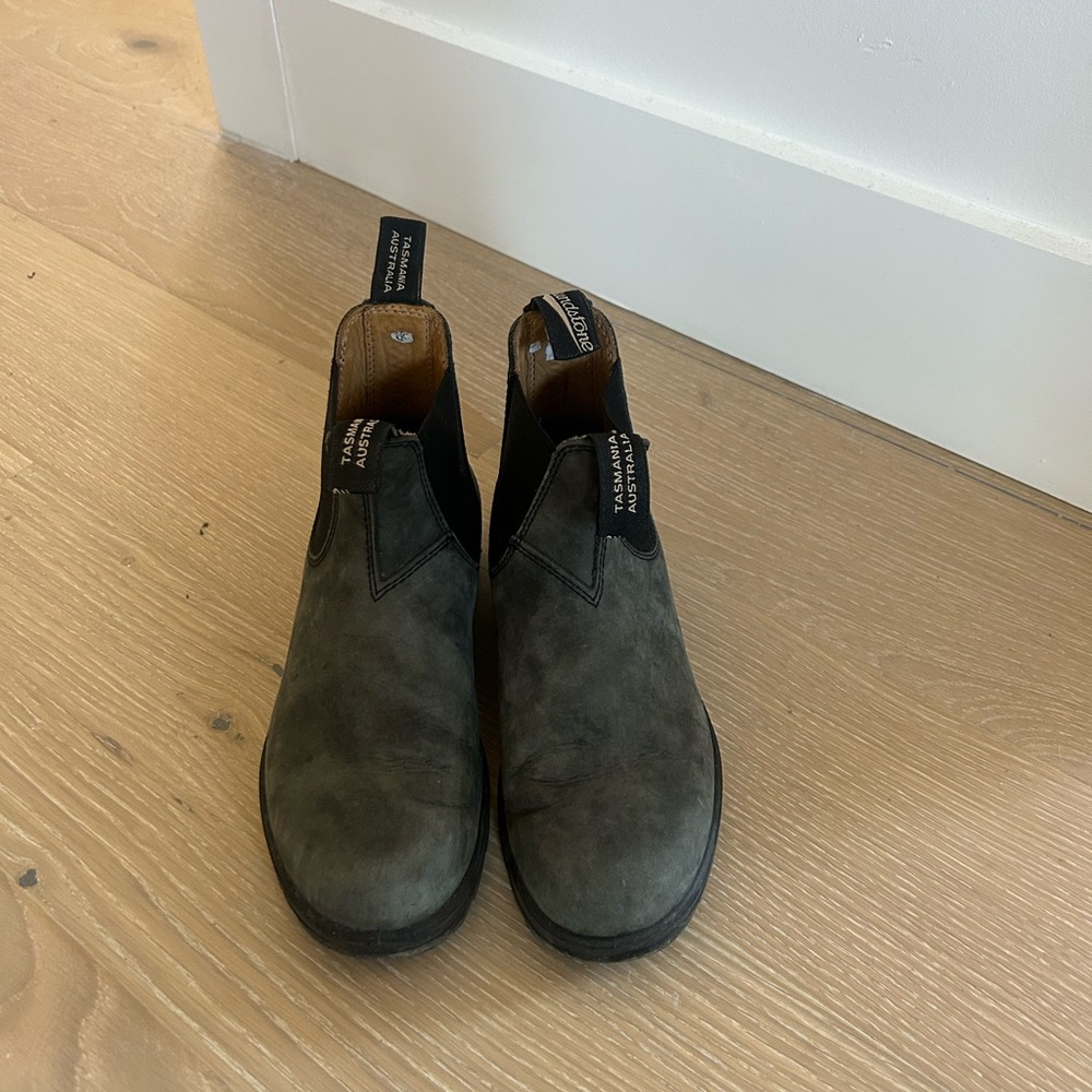 Blundstone 587 in Rustic Black